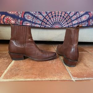 Tecovas The Piper Western Chelsea Leather Ankle Boots